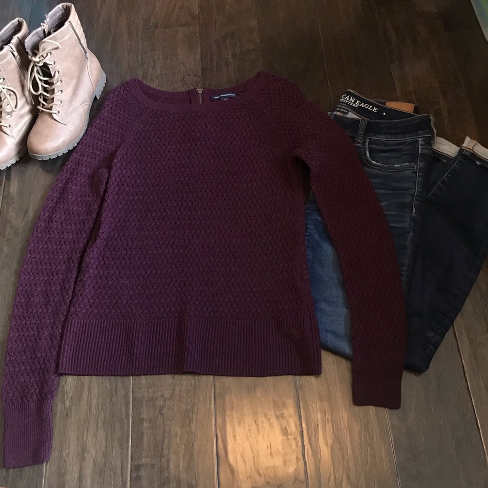 American Eagle Sweater